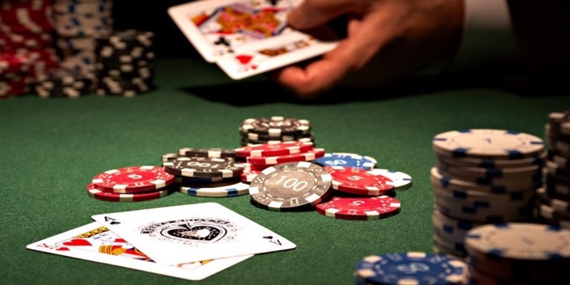 Luật chơi Poker đặt cược theo từng giai đoạn